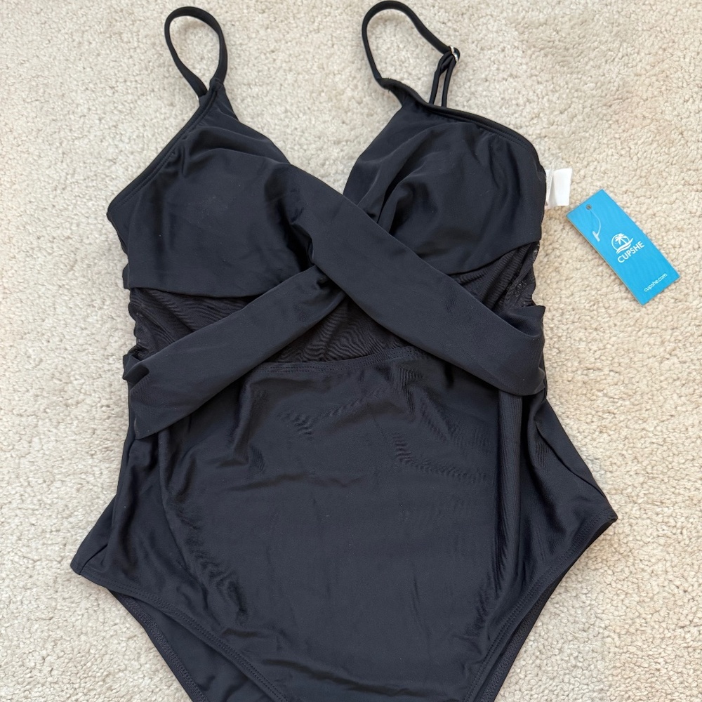 CUPSHE one piece bathing suit